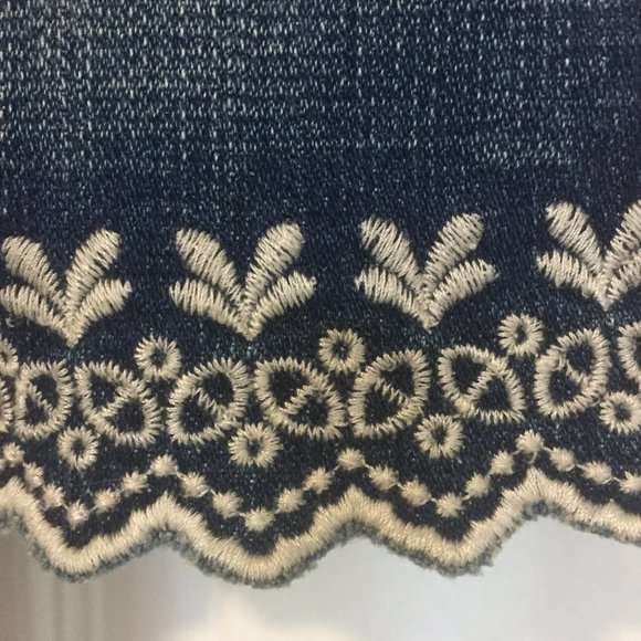 Lucky Brand Riley Shorts (Size 6/28) - Picture 6 of 7